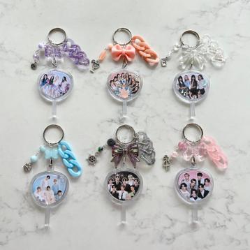 Kpop mini picket sleutelhangers beschikbaar voor biedingen