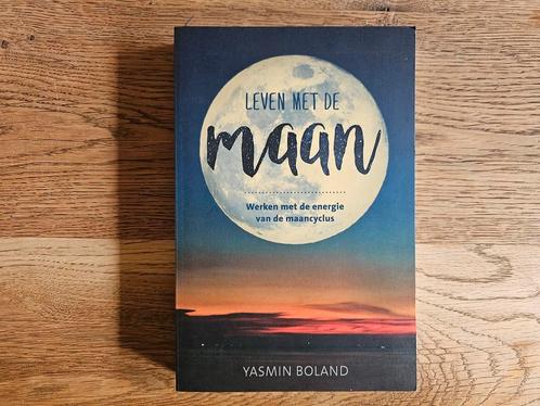 Yasmin Boland - Leven met de maan, Boeken, Esoterie en Spiritualiteit, Zo goed als nieuw, Astrologie, Ophalen of Verzenden