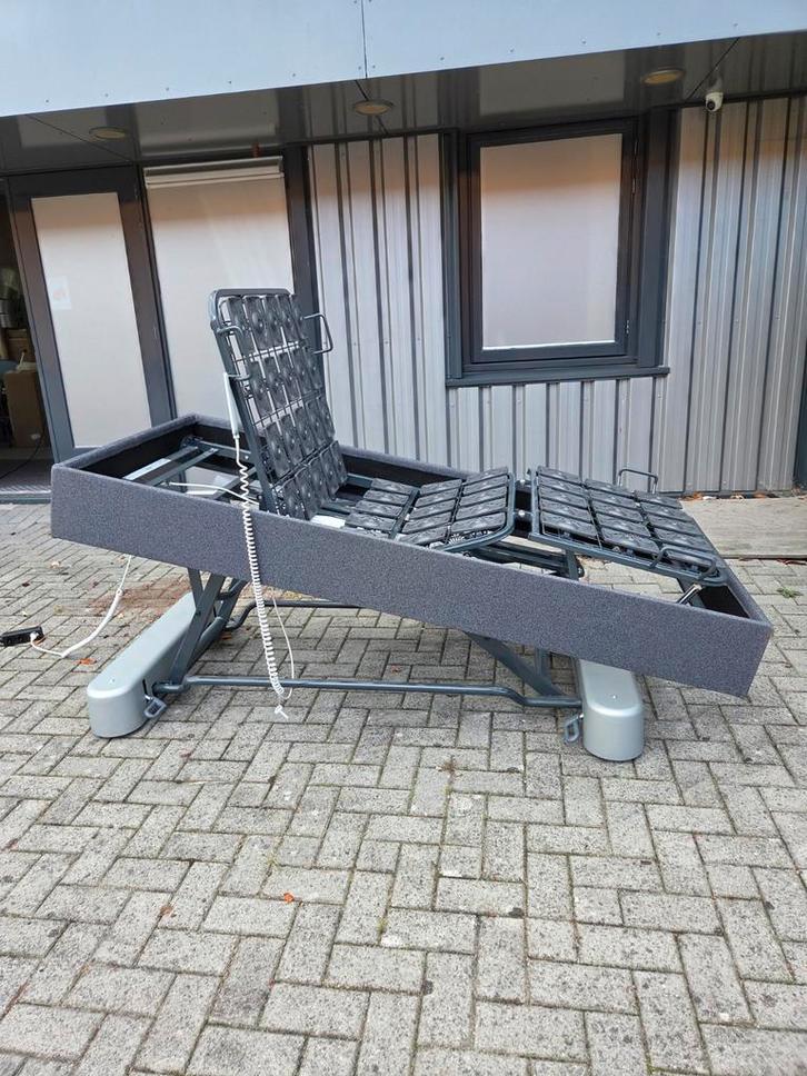 Zorgbed / verpleegbed / extra laag bed van 2024!, Diversen, Verpleegmiddelen, Ophalen