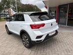 Volkswagen T-Roc 1.5 TSI Sport Business | Navi | Cruise | 31, 12 maanden, 4 cilinders, Wit, 1248 kg
