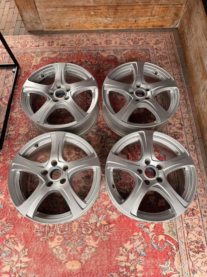 Oxxo 17 inch lichtmetalen velgen, Auto diversen, Wieldoppen, Ophalen