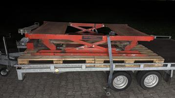 Auto banden brug/ schade brug proffesioneel op lucht beschikbaar voor biedingen