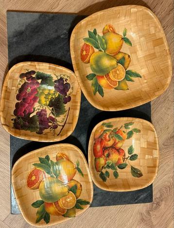 4 Vintage Bamboe Bakjes met Fruitmotief - Leuk Cadeau! beschikbaar voor biedingen