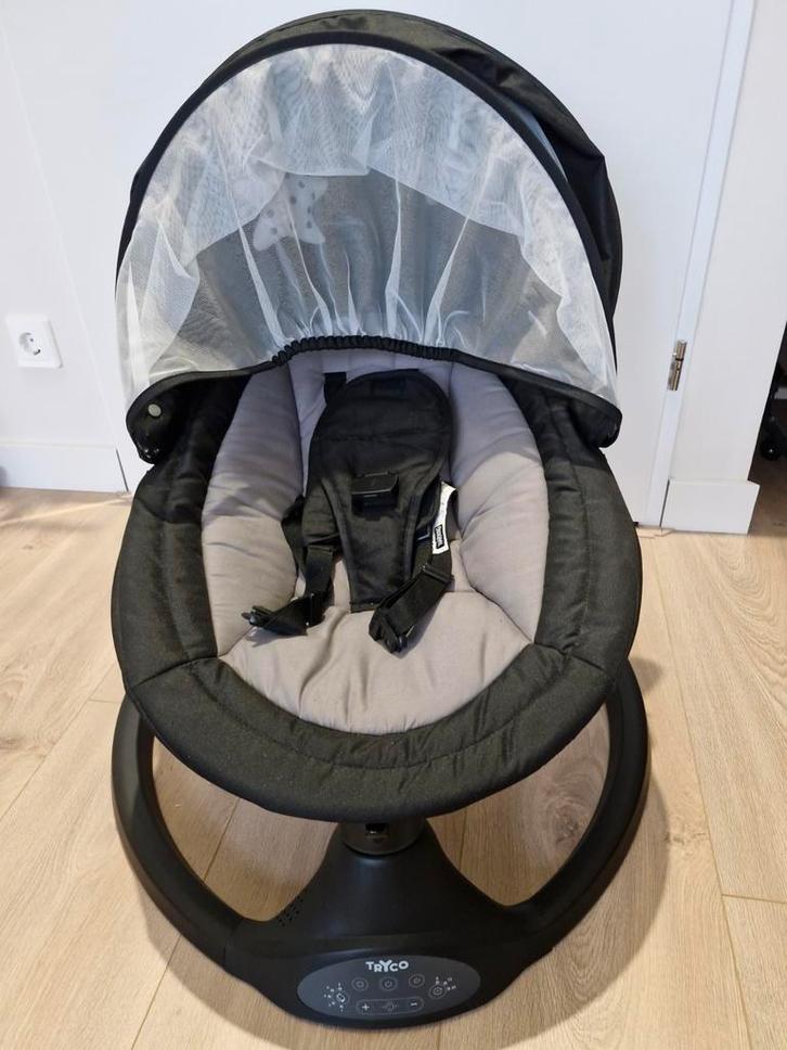 Tryco Hugg swing, Kinderen en Baby's, Wipstoeltjes, Zo goed als nieuw, Schommelstoel, Ophalen