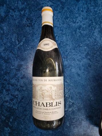 Zeldzame vintage Chablis 1982 - Grand Vin de Bourgogne beschikbaar voor biedingen