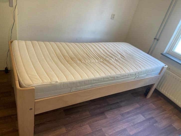 Auping senioren bed 90 x 200, Huis en Inrichting, Slaapkamer | Bedden, Gebruikt, Eenpersoons, 90 cm, 200 cm, Hout, Overige kleuren