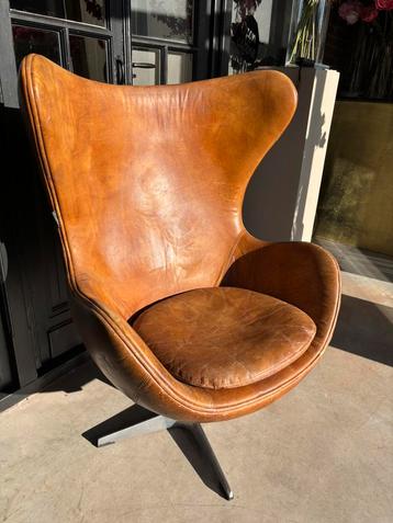 Vintage Stoere Cognac Leren Egg Chair  beschikbaar voor biedingen