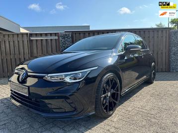 Volkswagen GOLF 1.5 eTSI R-Line | Led | Sfeer beschikbaar voor biedingen