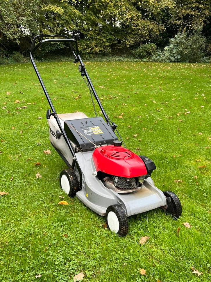 Honda hrb 426/hr 173 benzine grasmaaier, Tuin en Terras, Grasmaaiers, Zo goed als nieuw, Benzine-grasmaaier, 40 t/m 49 cm, Cirkelmaaier