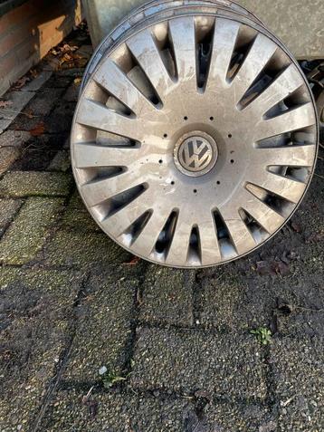 VW wieldop set 4 stuks beschikbaar voor biedingen