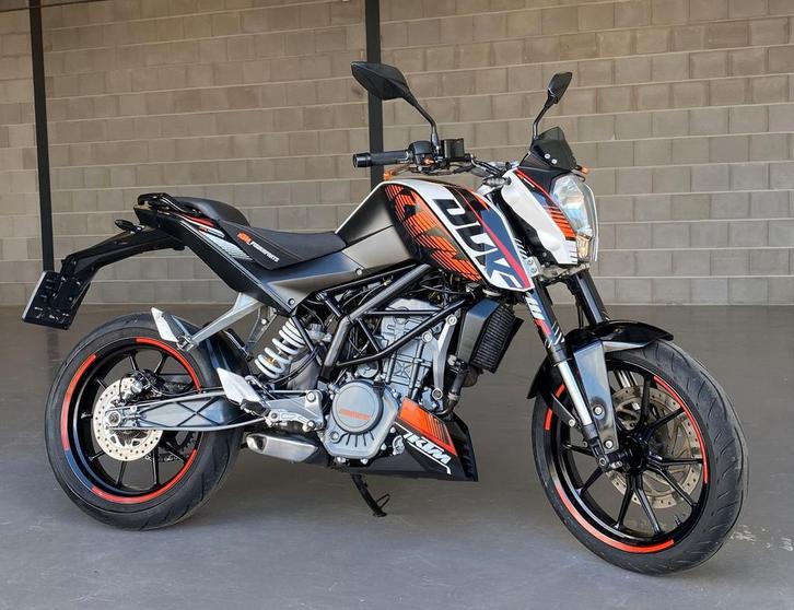 KTM 125 DUKE (bj 2014), Motoren, Motoren | KTM, Bedrijf, Naked bike, 11 kW of minder, Minimaal motorrijbewijs A2