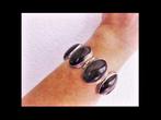 Bijzonder 3 cm Breed Zilveren Armband met Obsidiaan Stenen!, Sieraden, Tassen en Uiterlijk, Antieke sieraden, Verzenden, Zilver