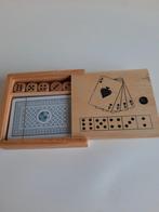 Houten doosje met dobbelstenen en kaarten reisspel nieuw, Ophalen of Verzenden, Zo goed als nieuw, Speelkaart(en)