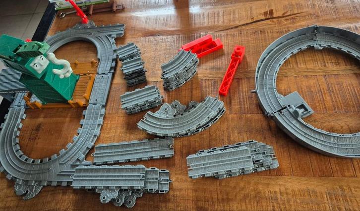Thomas de trein onderdelen en kraan, Kinderen en Baby's, Speelgoed | Thomas de Trein, Ophalen