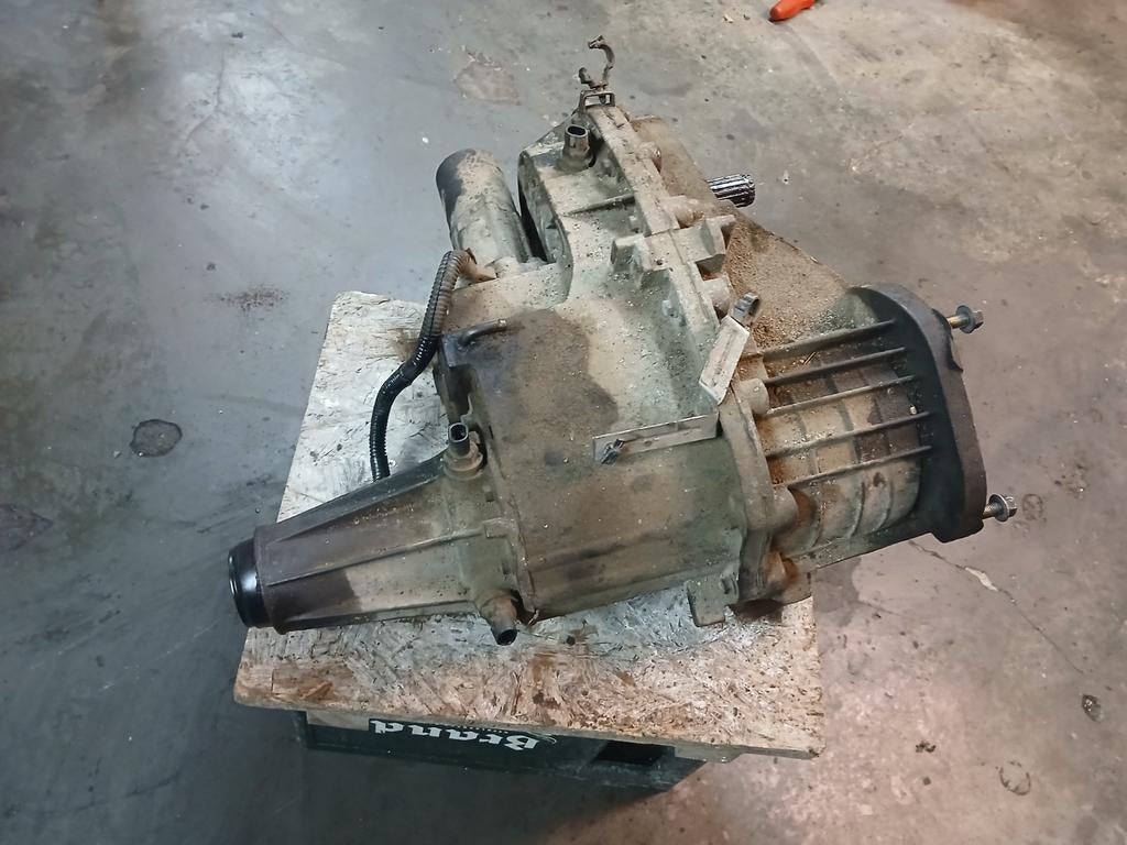 Gebruikte tussenbak voor achter 4l60e komt van trailblazer, Ophalen of Verzenden, Gebruikt, Chevrolet