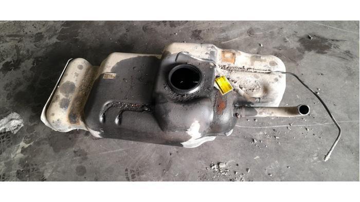 Tank van een Nissan Navara, Auto-onderdelen, Brandstofsystemen, Nissan, Gebruikt, 3 maanden garantie, Ophalen of Verzenden
