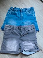 2x korte broek meisje 146, Ophalen of Verzenden, Zo goed als nieuw, Meisje, Broek