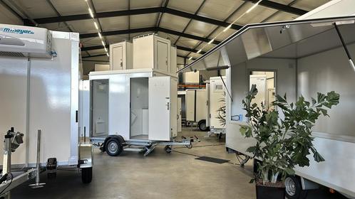 Grootse voorraad mobiele toiletwagens Woonunits koelwagens, Zakelijke goederen, Machines en Bouw | Keten en Containers, Ophalen of Verzenden