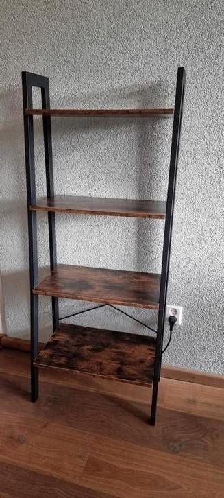 Boekenkast hout metaal beschikbaar voor biedingen