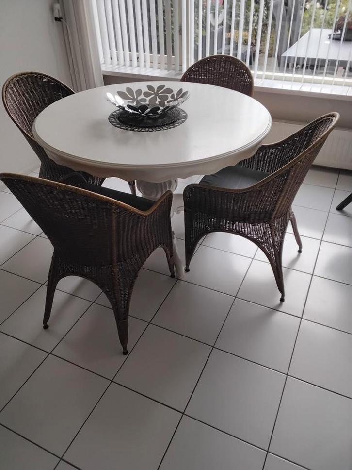 4 Rotan Eetkamerstoelen in Zeer Goede Staat, Huis en Inrichting, Stoelen, Gebruikt, Vier, Metaal, Riet of Rotan, Bruin, Ophalen
