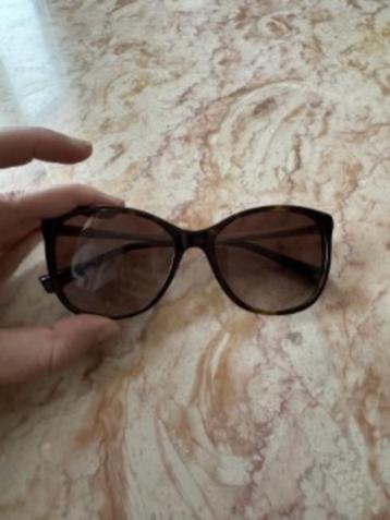 Emporio Armani zonnebril beschikbaar voor biedingen