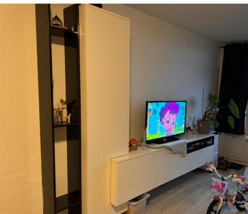 Mooie tv meubel beschikbaar voor biedingen