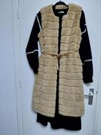 Beige faux fur gilet met riem - Maat M, Maat 38/40 (M), Beige, Ophalen of Verzenden, Onbekend