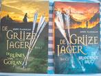 De Grijze Jager deel 1 & 2 - John Flanagan, Boeken, Ophalen of Verzenden, Zo goed als nieuw, Fictie algemeen