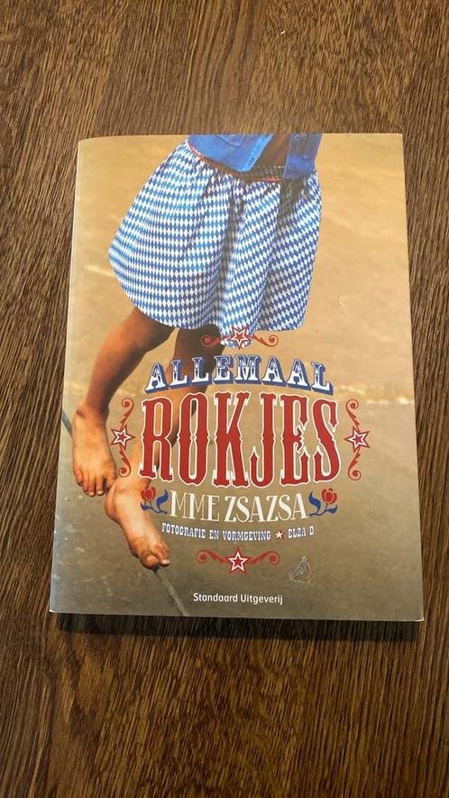 Mme Zsazsa - Allemaal rokjes, Boeken, Hobby en Vrije tijd, Zo goed als nieuw, Ophalen of Verzenden