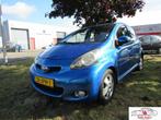 Nette Toyota Aygo 1.0-12V Dynamic Blue Airco APK 12-10-2026, Voorwielaandrijving, Gebruikt, 68 pk, Origineel Nederlands
