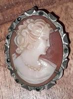 Camee broche, Ophalen of Verzenden, Gebruikt, Overige materialen