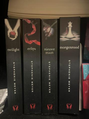 Twilight Boekenreeks Compleet beschikbaar voor biedingen