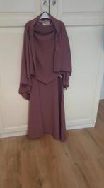 Meisjes Abaya met bijpassende khimar,van het merk: ByRofayda, Ophalen, Zo goed als nieuw