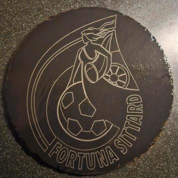 Voetbal logo op leisteen 25 cm beschikbaar voor biedingen