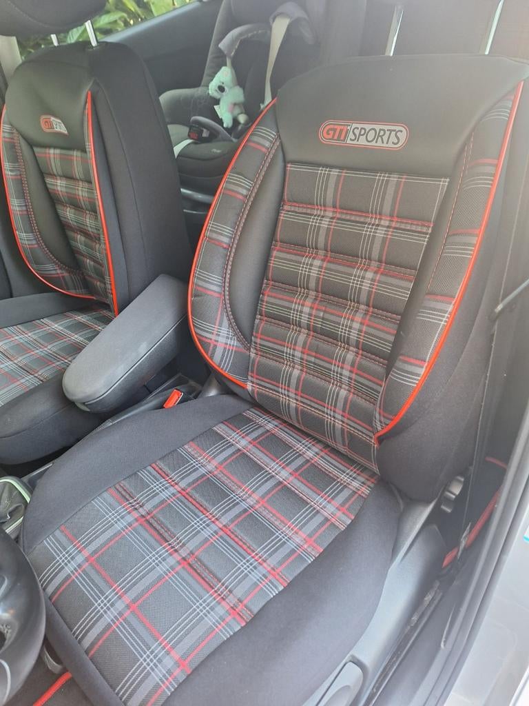 GTI Sports stoelhoezen(polo r6 volkswagen), Auto-onderdelen, Interieur en Bekleding, Ophalen of Verzenden, Gebruikt, Volkswagen