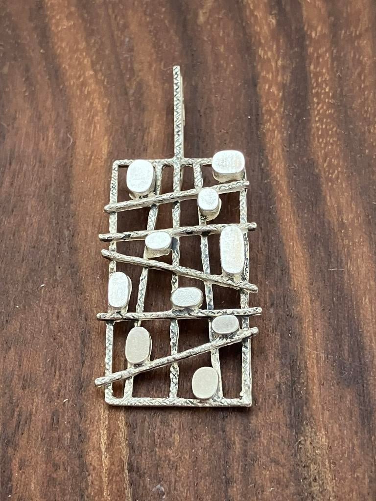 Modernistische hanger, mogelijk Fins, Ophalen of Verzenden, Zo goed als nieuw, Zilver