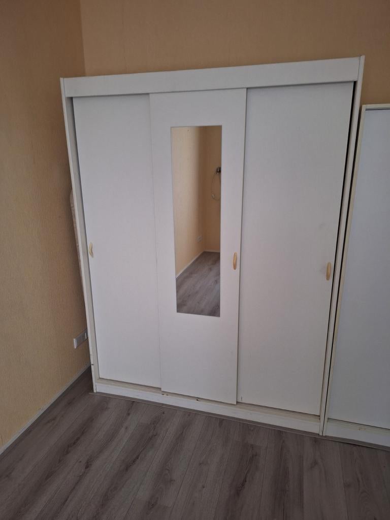 Witte kledingkast 3 deurs en spiegel, Huis en Inrichting, Kasten | Kledingkasten, Ophalen, Gebruikt, 50 tot 100 cm, 150 tot 200 cm