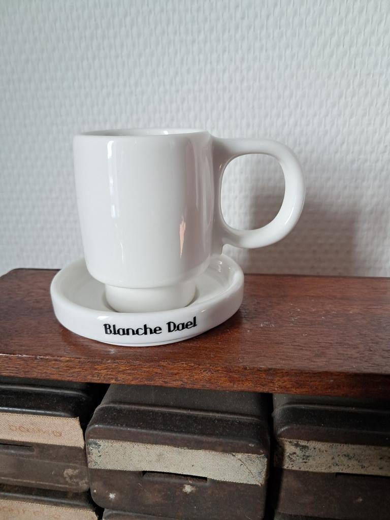 Blanche Dael. Josef Bischofs, Huis en Inrichting, Keuken | Servies, Kop(pen) en/of Schotel(s), Overige stijlen, Porselein, Ophalen of Verzenden