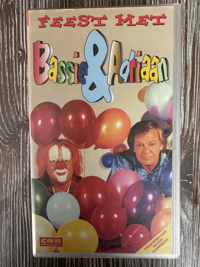 Feest met Bassie & Adriaan VHS, Gebruikt, Alle leeftijden, Kinderprogramma's en -films, Overige typen