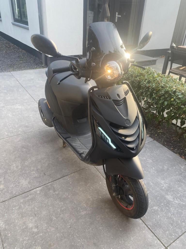 scooter Piaggio Zip, Ophalen, Maximaal 45 km/u, Zip, Zo goed als nieuw