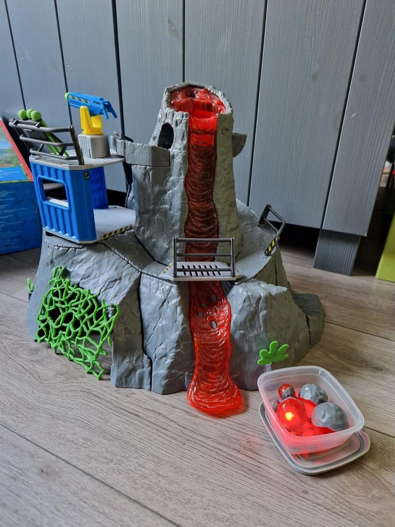 Schleich Dinosaurs Vulkaan 42564 met licht en geluid, Ophalen, Zo goed als nieuw, Jongen of Meisje
