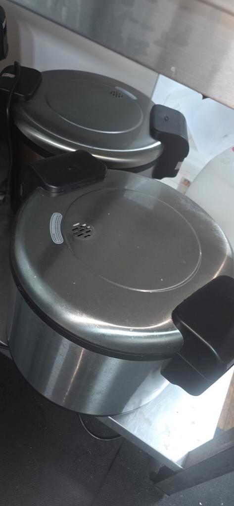 2 defecte rijstkokers - voor onderdelen of oud ijzer, Witgoed en Apparatuur, Rijstkokers, Niet werkend, Ophalen