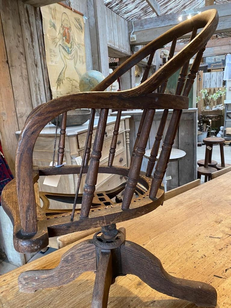 Antieke stoel bureaustoel draaistoel Van Gils, Ophalen