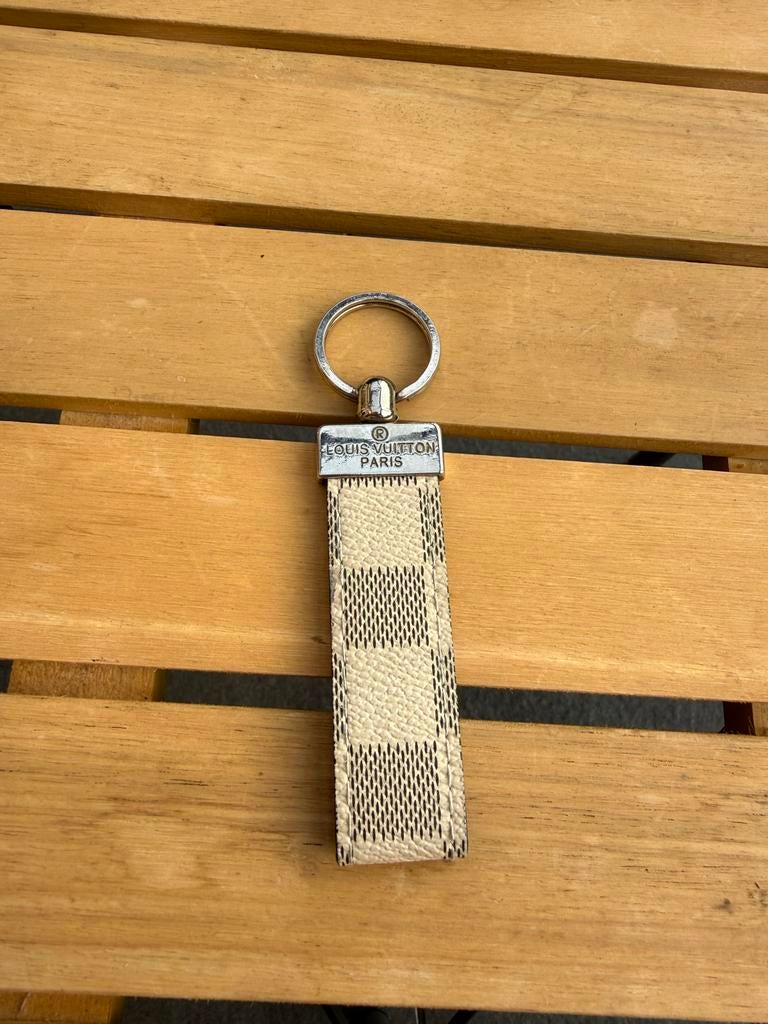 Louis vuitton - sleutelhanger Wit, Verzamelen, Sleutelhangers, Ophalen of Verzenden, Gebruikt, Merk