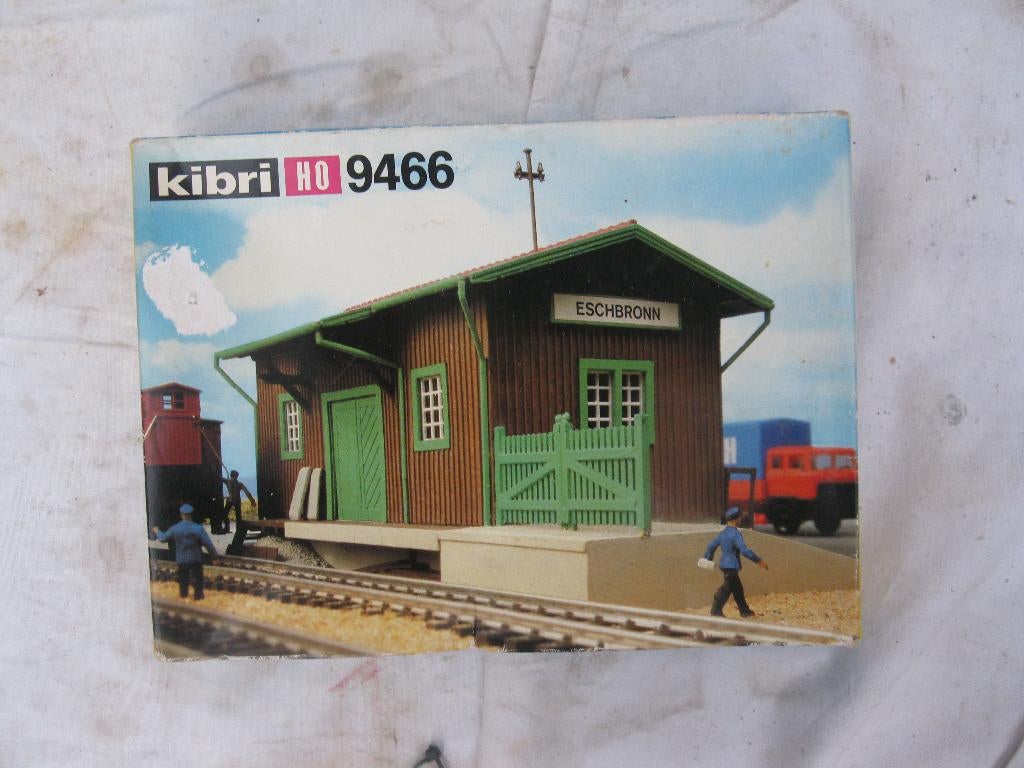 Bouwdoos spoorweghuisje kibri HO 9466, Hobby en Vrije tijd, Modeltreinen | H0, Ophalen of Verzenden, Gelijkstroom of Wisselstroom