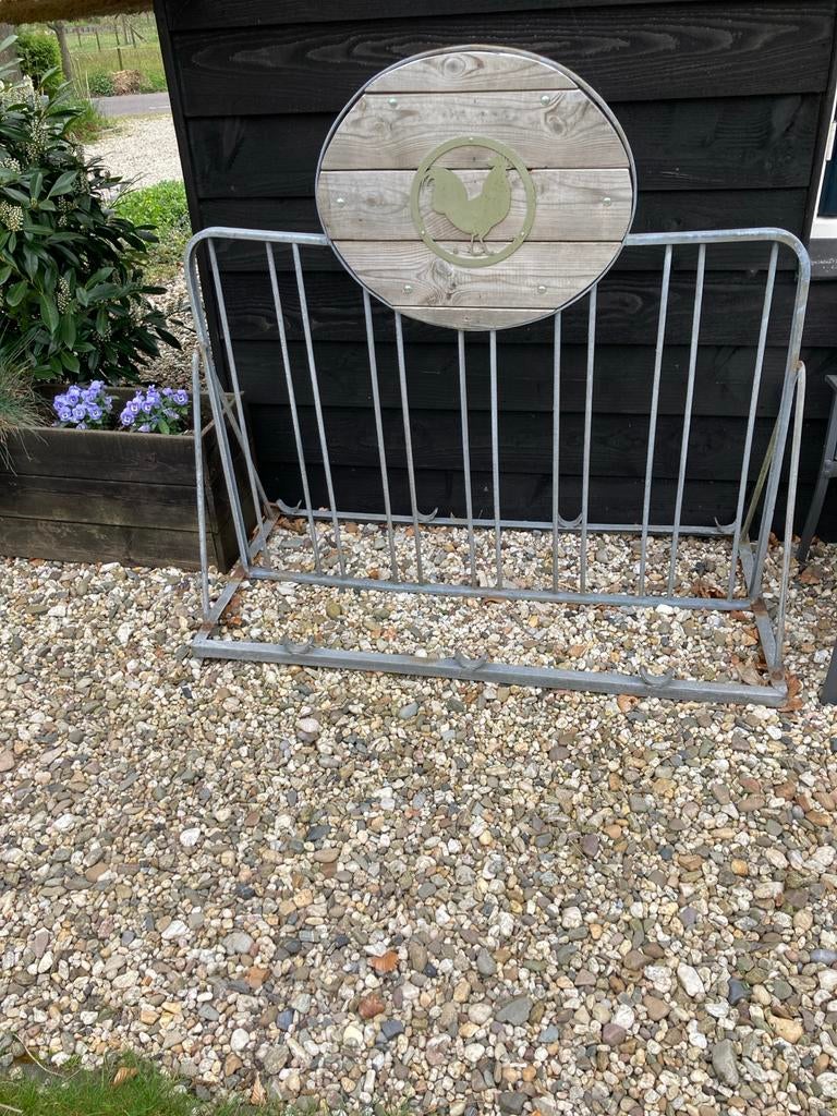 Vintage fietsenrek voor 5 fietsen, Fietsen en Brommers, Fietsaccessoires | Fietsenrekken, Ophalen, Gebruikt