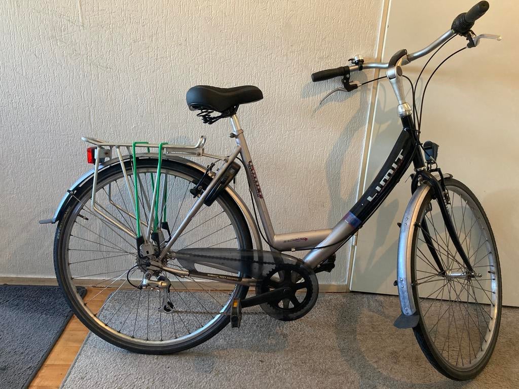 Damesfiets LIMIT , 7versellingen framemaat 56, Minder dan 10 versnellingen, 53 tot 56 cm, Zo goed als nieuw, Ophalen
