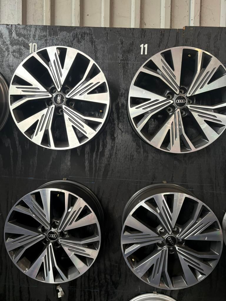 19" Audi Q4 originele velgenset 89A601025AN demo, Auto-onderdelen, Banden en Velgen, Banden en Velgen, Nieuw, Winterbanden, 235 mm