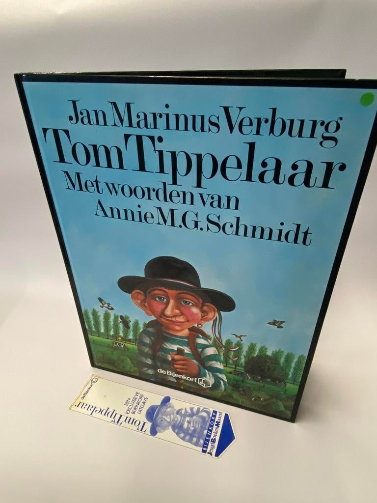 Speciale uitgifte van Bijenkorf, Tom Tippelaar, Ophalen of Verzenden, Gelezen, Fictie algemeen
