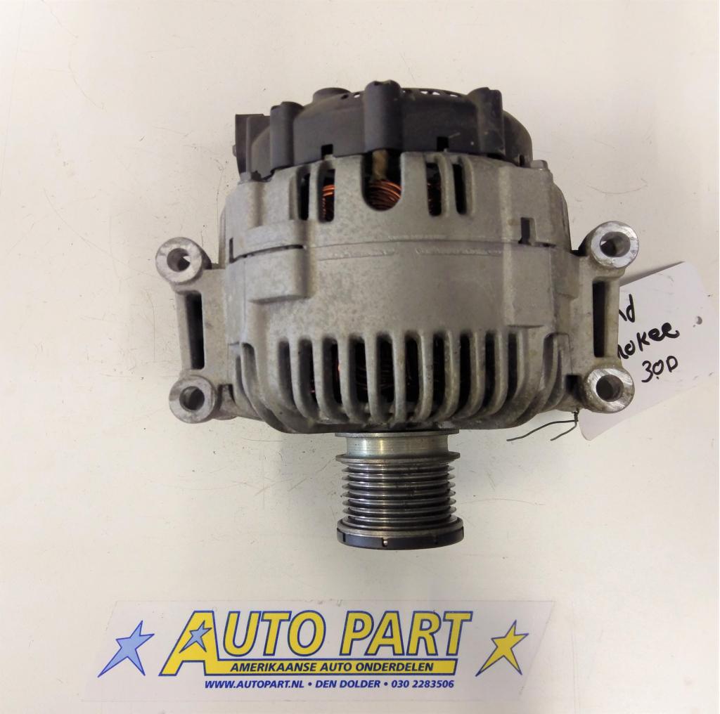 Jeep Grand Cherokee 3.0 crd dynamo 2005-2009, Gebruikt, PO Box 21-8004 | Auburn Hills, MI 48321-8004, Ophalen of Verzenden, Jeep
